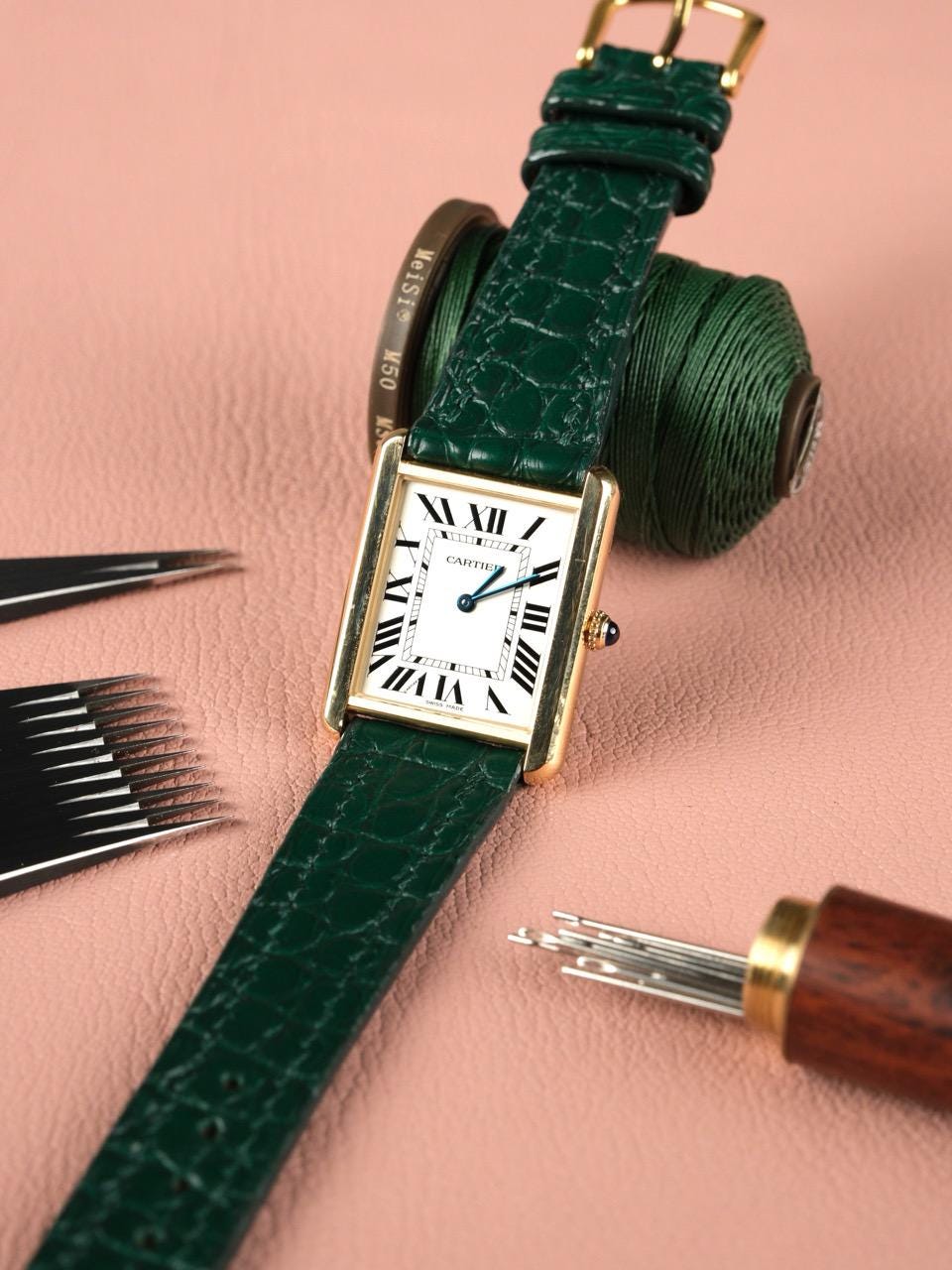 Maßgeschneidertes Cartier Tank Lederuhrenarmband – handgefertigtes glänzendes Alligatorlederarmband