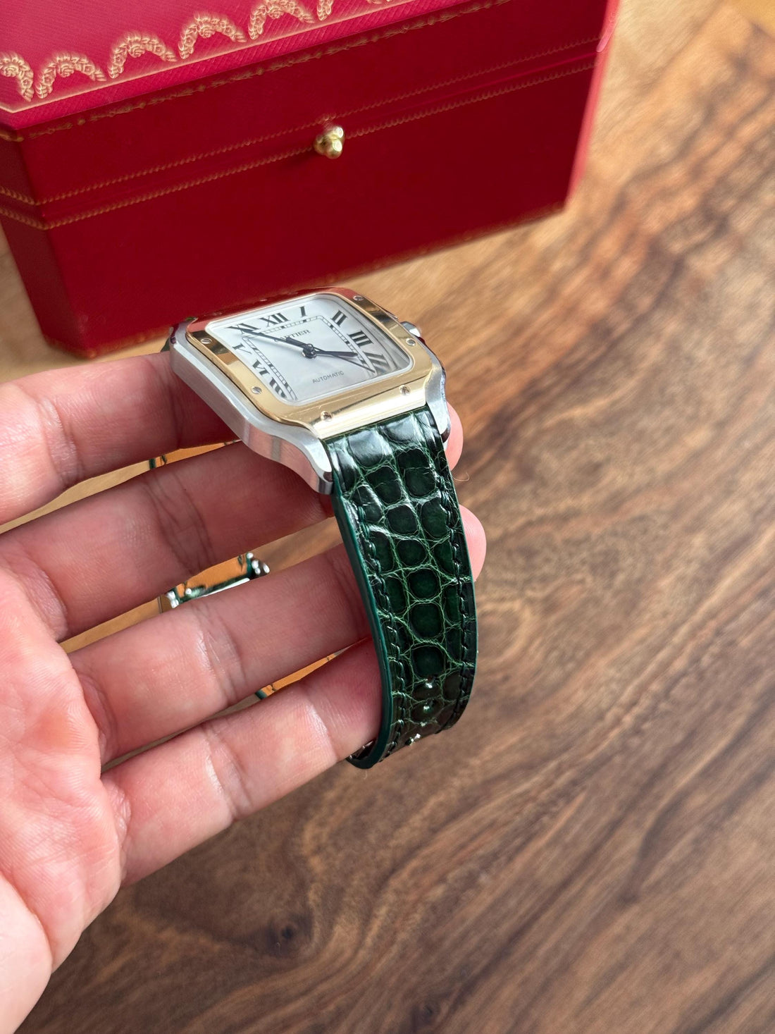 Cartier Santos Leather Strap WSSA (Medium & Large) – Quick Release Compatible Shiny Alligator Leather
