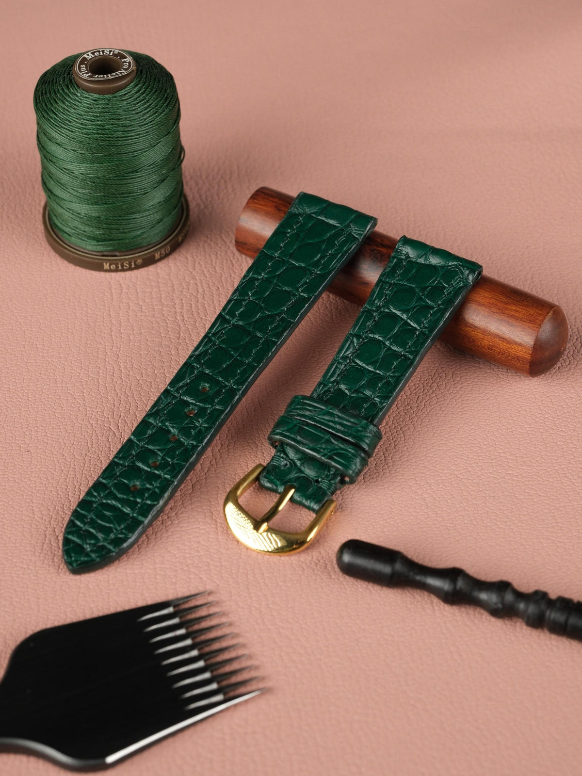 Maßgeschneidertes Cartier Tank Lederarmband – Handgefertigtes mattes Alligatorlederarmband