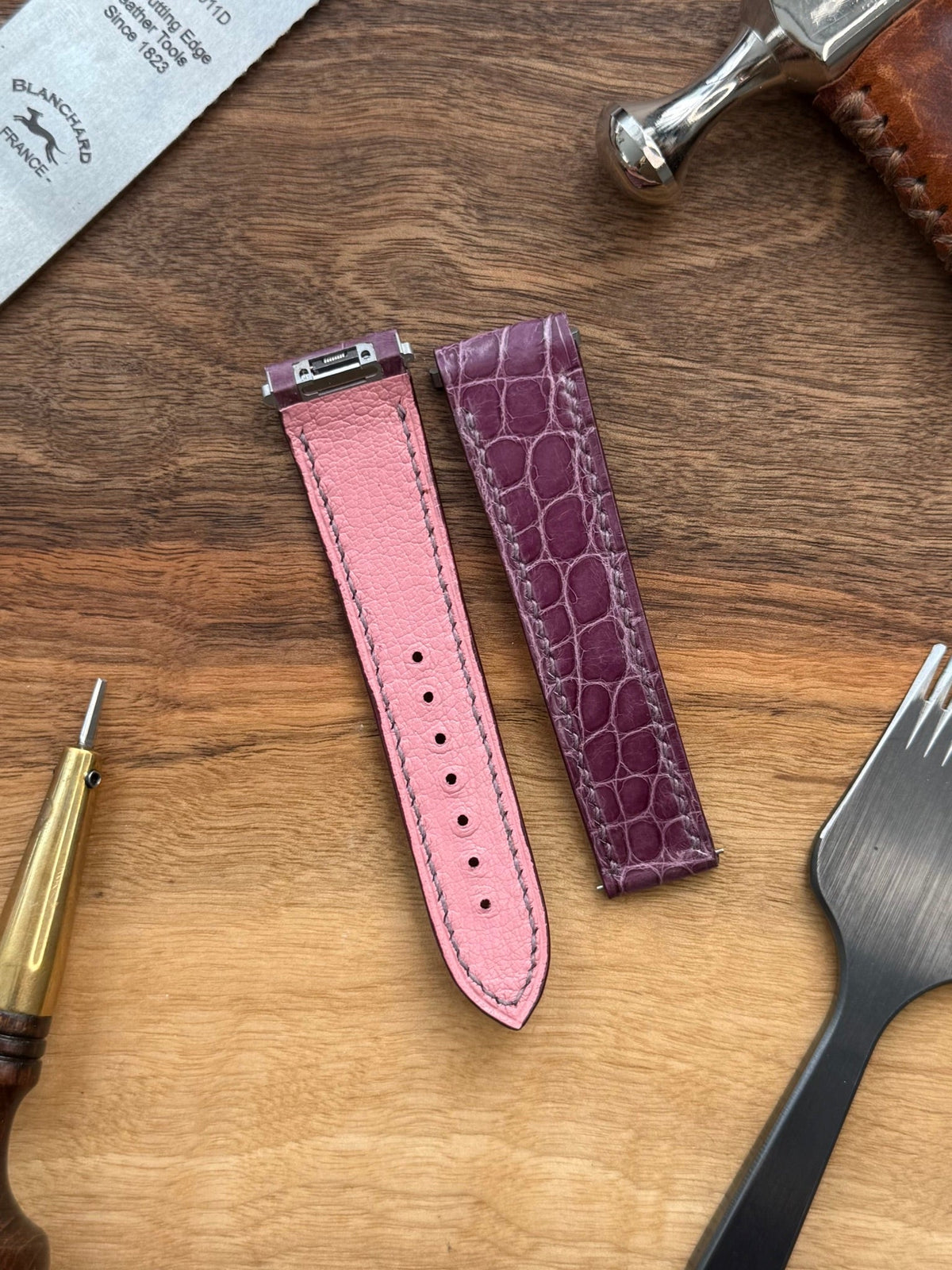 Shiny alligator leather strap for Cartier Santos WSSA – handmade by Atelier Taha