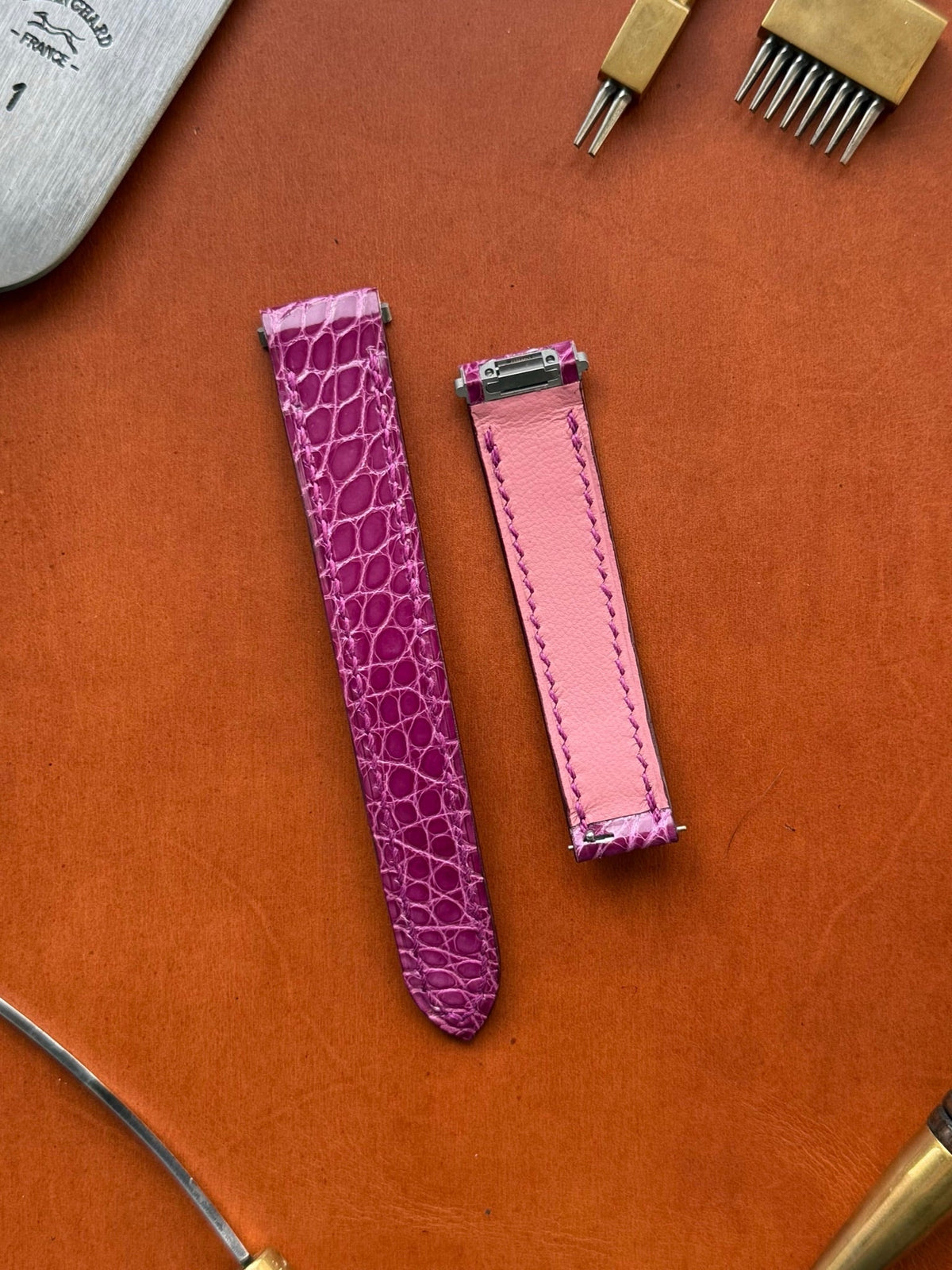 Shiny alligator leather strap – handmade by Atelier Taha